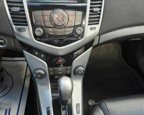 Шевроле Круз 2013 в Кривом Роге на Automoto.ua Черный Шевроле Круз, объемом двигателя 1.4 л и пробегом 150 тыс. км за 2500 $, фото 10 на Automoto.ua