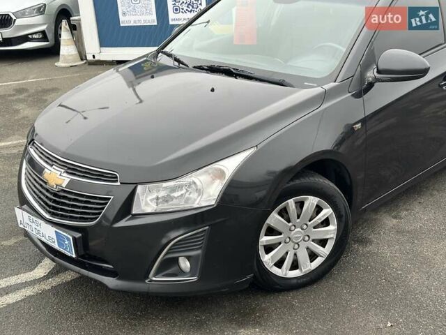 Чорний Шевроле Круз, об'ємом двигуна 2 л та пробігом 214 тис. км за 6290 $, фото 8 на Automoto.ua