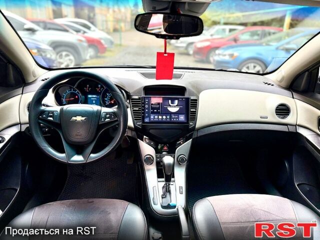 Черный Шевроле Круз, объемом двигателя 1.8 л и пробегом 235 тыс. км за 6000 $, фото 6 на Automoto.ua