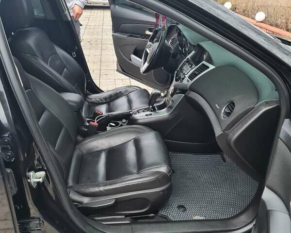Черный Шевроле Круз, объемом двигателя 1.4 л и пробегом 185 тыс. км за 6600 $, фото 7 на Automoto.ua