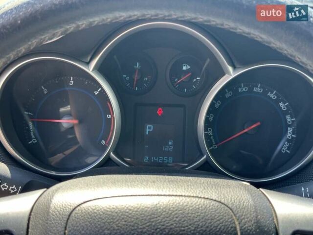 Черный Шевроле Круз, объемом двигателя 2 л и пробегом 214 тыс. км за 6590 $, фото 16 на Automoto.ua