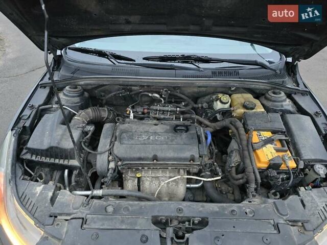 Чорний Шевроле Круз, об'ємом двигуна 1.8 л та пробігом 209 тис. км за 4600 $, фото 19 на Automoto.ua