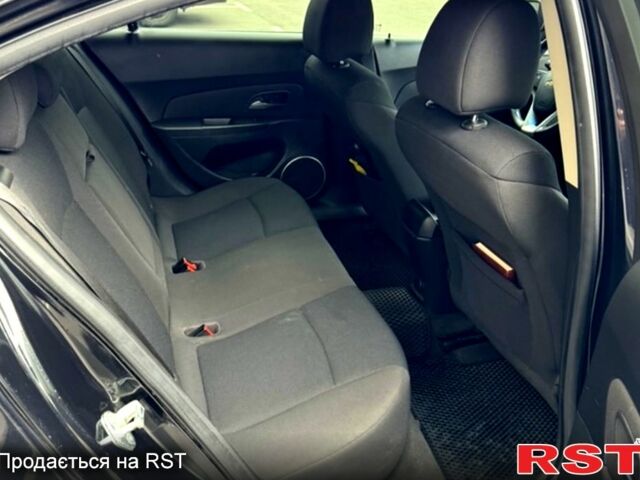 Черный Шевроле Круз, объемом двигателя 1.8 л и пробегом 264 тыс. км за 6400 $, фото 7 на Automoto.ua