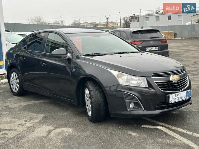 Чорний Шевроле Круз, об'ємом двигуна 2 л та пробігом 214 тис. км за 6290 $, фото 2 на Automoto.ua