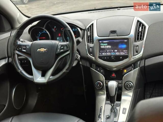 Чорний Шевроле Круз, об'ємом двигуна 2 л та пробігом 214 тис. км за 6290 $, фото 26 на Automoto.ua