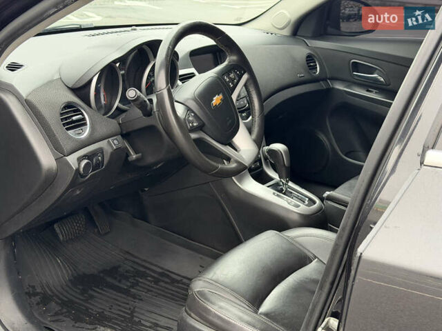 Черный Шевроле Круз, объемом двигателя 1.4 л и пробегом 243 тыс. км за 5800 $, фото 9 на Automoto.ua