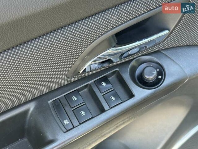 Черный Шевроле Круз, объемом двигателя 2 л и пробегом 214 тыс. км за 6590 $, фото 12 на Automoto.ua