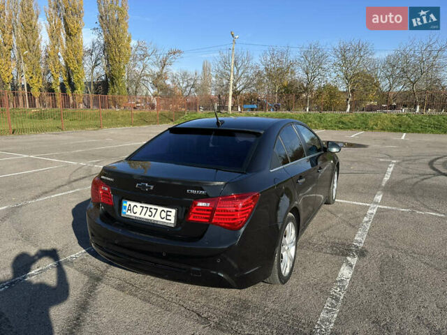 Черный Шевроле Круз, объемом двигателя 1.8 л и пробегом 123 тыс. км за 9600 $, фото 4 на Automoto.ua