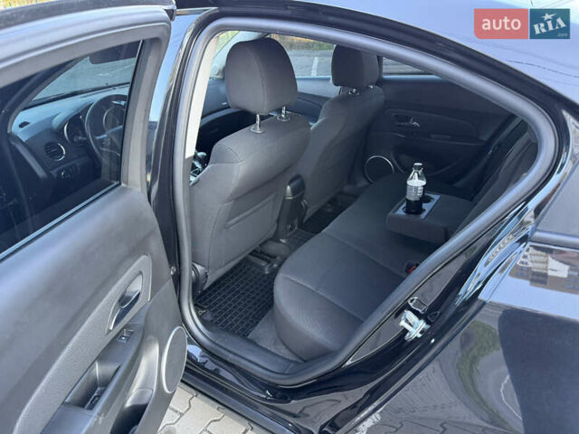 Черный Шевроле Круз, объемом двигателя 1.8 л и пробегом 85 тыс. км за 7600 $, фото 6 на Automoto.ua