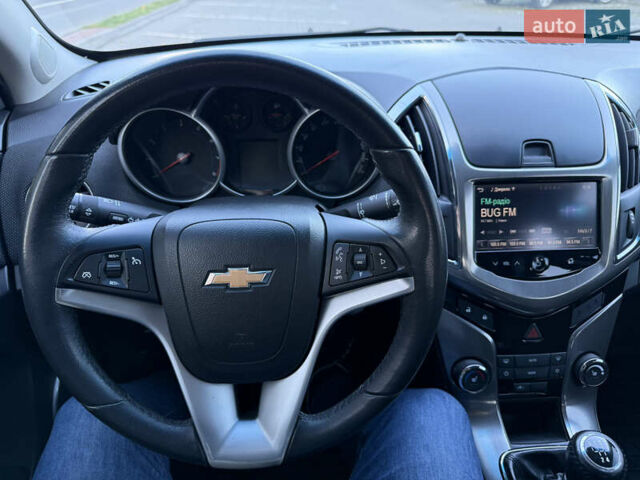 Черный Шевроле Круз, объемом двигателя 1.8 л и пробегом 85 тыс. км за 7600 $, фото 28 на Automoto.ua