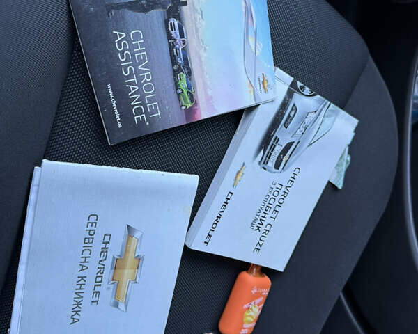 Черный Шевроле Круз, объемом двигателя 1.8 л и пробегом 85 тыс. км за 7600 $, фото 26 на Automoto.ua