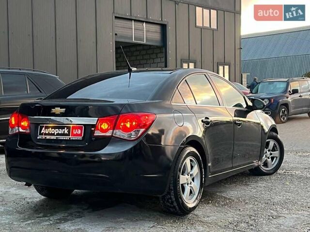 Черный Шевроле Круз, объемом двигателя 1.4 л и пробегом 172 тыс. км за 6990 $, фото 7 на Automoto.ua