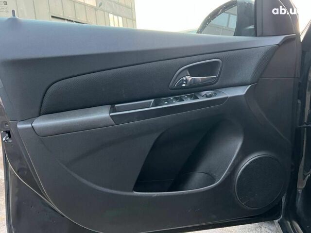 Черный Шевроле Круз, объемом двигателя 1.4 л и пробегом 172 тыс. км за 6990 $, фото 12 на Automoto.ua