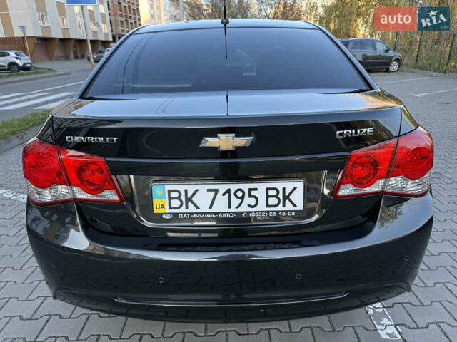 Черный Шевроле Круз, объемом двигателя 1.8 л и пробегом 85 тыс. км за 7600 $, фото 10 на Automoto.ua