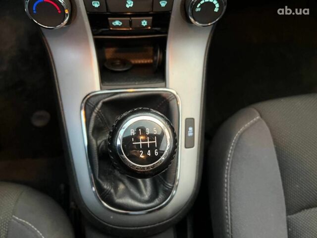 Черный Шевроле Круз, объемом двигателя 1.4 л и пробегом 172 тыс. км за 6990 $, фото 29 на Automoto.ua