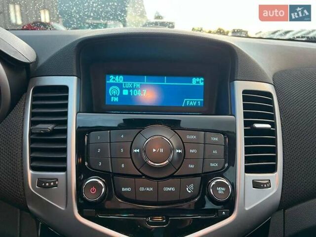 Черный Шевроле Круз, объемом двигателя 1.4 л и пробегом 172 тыс. км за 6990 $, фото 26 на Automoto.ua