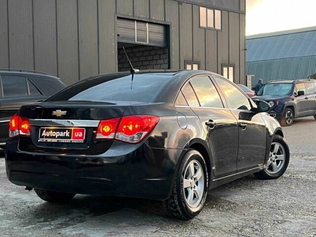 Черный Шевроле Круз, объемом двигателя 1.4 л и пробегом 172 тыс. км за 6990 $, фото 7 на Automoto.ua