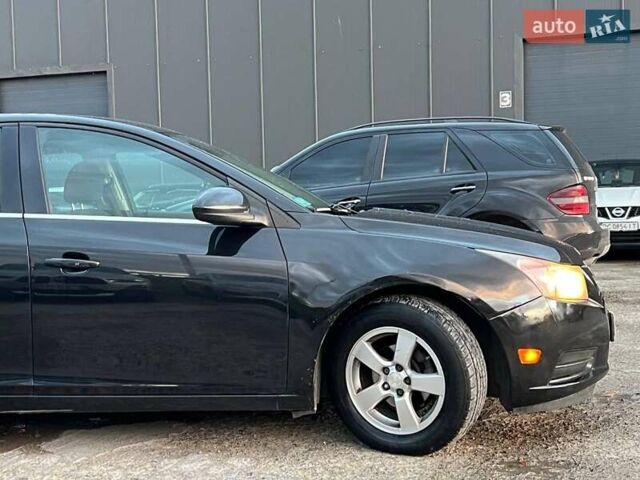 Черный Шевроле Круз, объемом двигателя 1.4 л и пробегом 172 тыс. км за 6990 $, фото 9 на Automoto.ua
