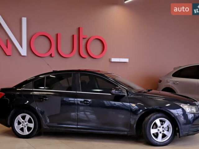 Черный Шевроле Круз, объемом двигателя 1.36 л и пробегом 160 тыс. км за 5900 $, фото 7 на Automoto.ua