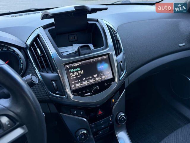 Черный Шевроле Круз, объемом двигателя 1.8 л и пробегом 85 тыс. км за 7600 $, фото 25 на Automoto.ua