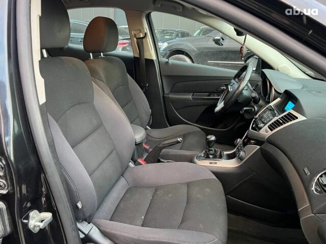 Черный Шевроле Круз, объемом двигателя 1.4 л и пробегом 172 тыс. км за 6990 $, фото 34 на Automoto.ua