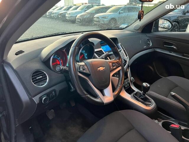 Черный Шевроле Круз, объемом двигателя 1.4 л и пробегом 172 тыс. км за 6990 $, фото 14 на Automoto.ua