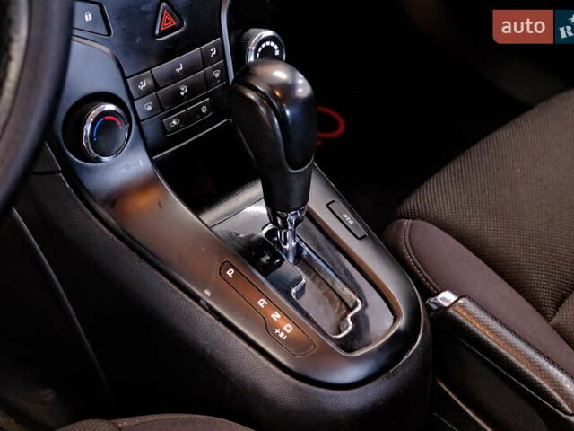 Черный Шевроле Круз, объемом двигателя 1.36 л и пробегом 160 тыс. км за 5900 $, фото 15 на Automoto.ua