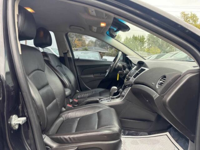 Черный Шевроле Круз, объемом двигателя 1.4 л и пробегом 73 тыс. км за 5700 $, фото 9 на Automoto.ua