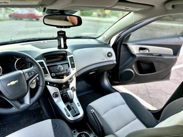 Черный Шевроле Круз, объемом двигателя 1.8 л и пробегом 185 тыс. км за 7700 $, фото 8 на Automoto.ua