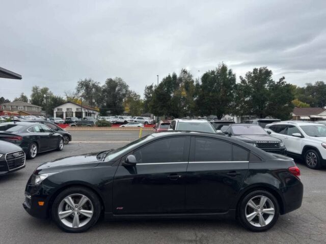 Черный Шевроле Круз, объемом двигателя 1.4 л и пробегом 73 тыс. км за 5700 $, фото 4 на Automoto.ua