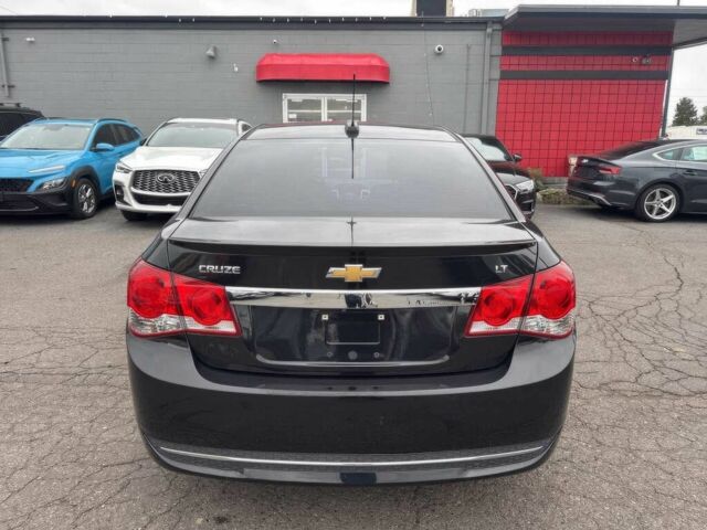 Черный Шевроле Круз, объемом двигателя 1.4 л и пробегом 73 тыс. км за 5700 $, фото 6 на Automoto.ua