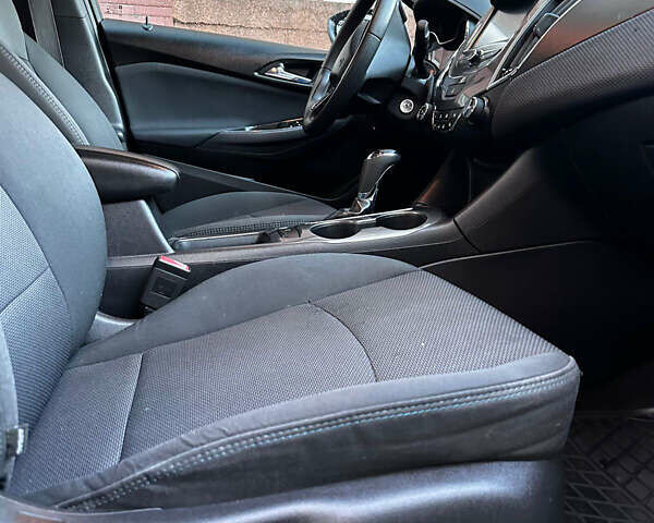 Черный Шевроле Круз, объемом двигателя 1.4 л и пробегом 186 тыс. км за 8400 $, фото 25 на Automoto.ua