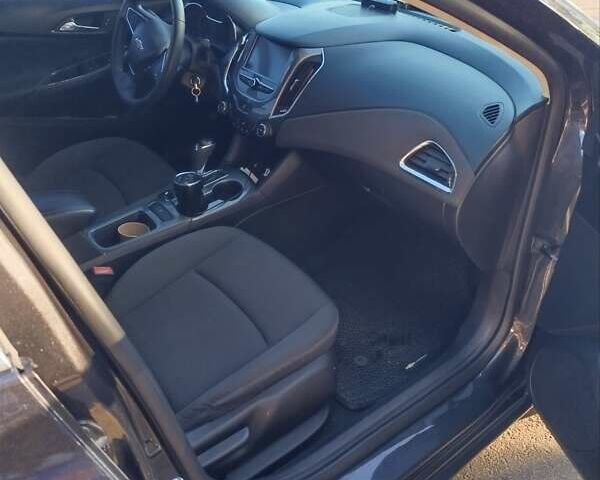 Черный Шевроле Круз, объемом двигателя 1.4 л и пробегом 180 тыс. км за 9000 $, фото 10 на Automoto.ua