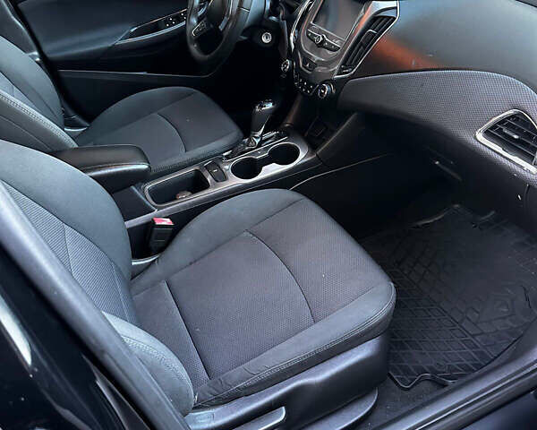 Черный Шевроле Круз, объемом двигателя 1.4 л и пробегом 186 тыс. км за 8400 $, фото 23 на Automoto.ua