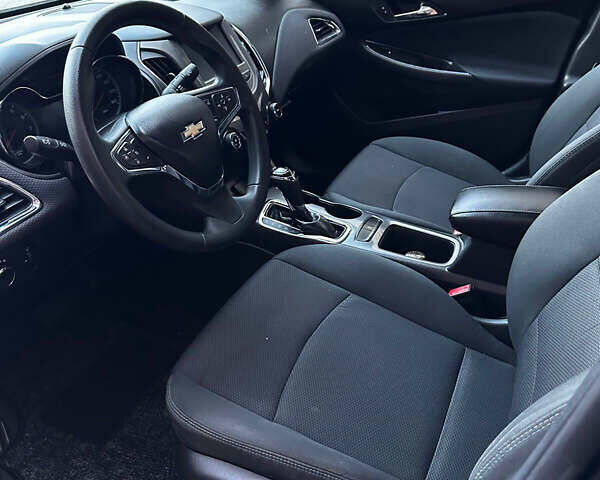 Черный Шевроле Круз, объемом двигателя 1.4 л и пробегом 186 тыс. км за 8400 $, фото 18 на Automoto.ua