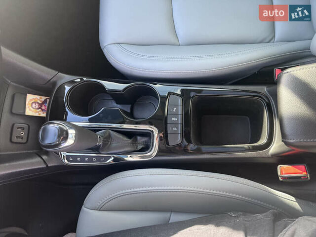 Чорний Шевроле Круз, об'ємом двигуна 1.6 л та пробігом 180 тис. км за 13000 $, фото 13 на Automoto.ua
