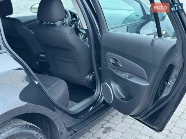 Черный Шевроле Круз, объемом двигателя 1.4 л и пробегом 232 тыс. км за 6400 $, фото 16 на Automoto.ua