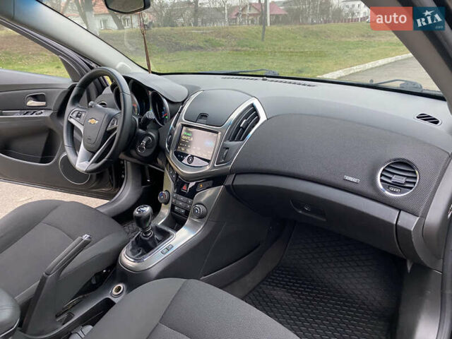 Черный Шевроле Круз, объемом двигателя 1.4 л и пробегом 230 тыс. км за 6550 $, фото 32 на Automoto.ua