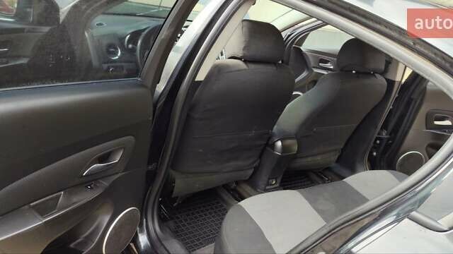 Чорний Шевроле Круз, об'ємом двигуна 1.8 л та пробігом 221 тис. км за 5900 $, фото 1 на Automoto.ua