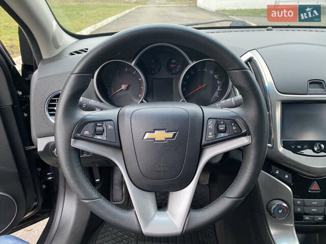 Черный Шевроле Круз, объемом двигателя 1.4 л и пробегом 230 тыс. км за 6550 $, фото 41 на Automoto.ua