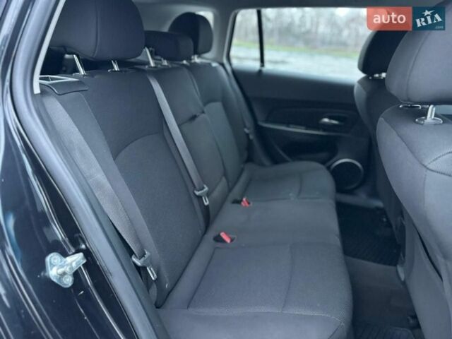 Черный Шевроле Круз, объемом двигателя 1.4 л и пробегом 232 тыс. км за 6400 $, фото 17 на Automoto.ua