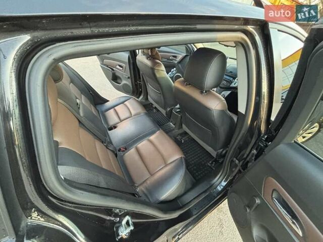 Черный Шевроле Круз, объемом двигателя 1.69 л и пробегом 208 тыс. км за 7400 $, фото 11 на Automoto.ua