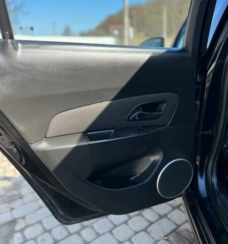 Черный Шевроле Круз, объемом двигателя 1.69 л и пробегом 160 тыс. км за 6600 $, фото 9 на Automoto.ua