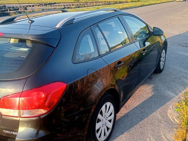 Черный Шевроле Круз, объемом двигателя 1.6 л и пробегом 118 тыс. км за 9500 $, фото 1 на Automoto.ua