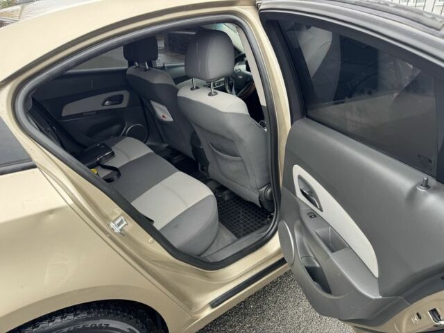 Коричневый Шевроле Круз, объемом двигателя 1.6 л и пробегом 165 тыс. км за 5200 $, фото 10 на Automoto.ua