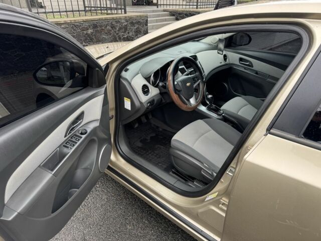 Коричневый Шевроле Круз, объемом двигателя 1.6 л и пробегом 165 тыс. км за 5200 $, фото 7 на Automoto.ua