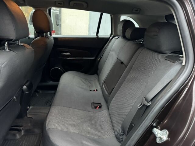 Коричневый Шевроле Круз, объемом двигателя 1.7 л и пробегом 350 тыс. км за 4500 $, фото 13 на Automoto.ua