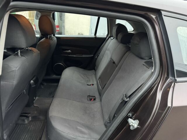 Коричневый Шевроле Круз, объемом двигателя 1.7 л и пробегом 350 тыс. км за 4500 $, фото 11 на Automoto.ua