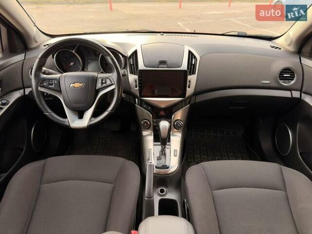 Червоний Шевроле Круз, об'ємом двигуна 1.8 л та пробігом 135 тис. км за 7550 $, фото 30 на Automoto.ua