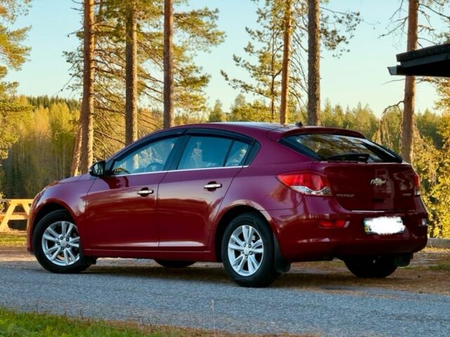 Червоний Шевроле Круз, об'ємом двигуна 1.8 л та пробігом 65 тис. км за 9318 $, фото 4 на Automoto.ua